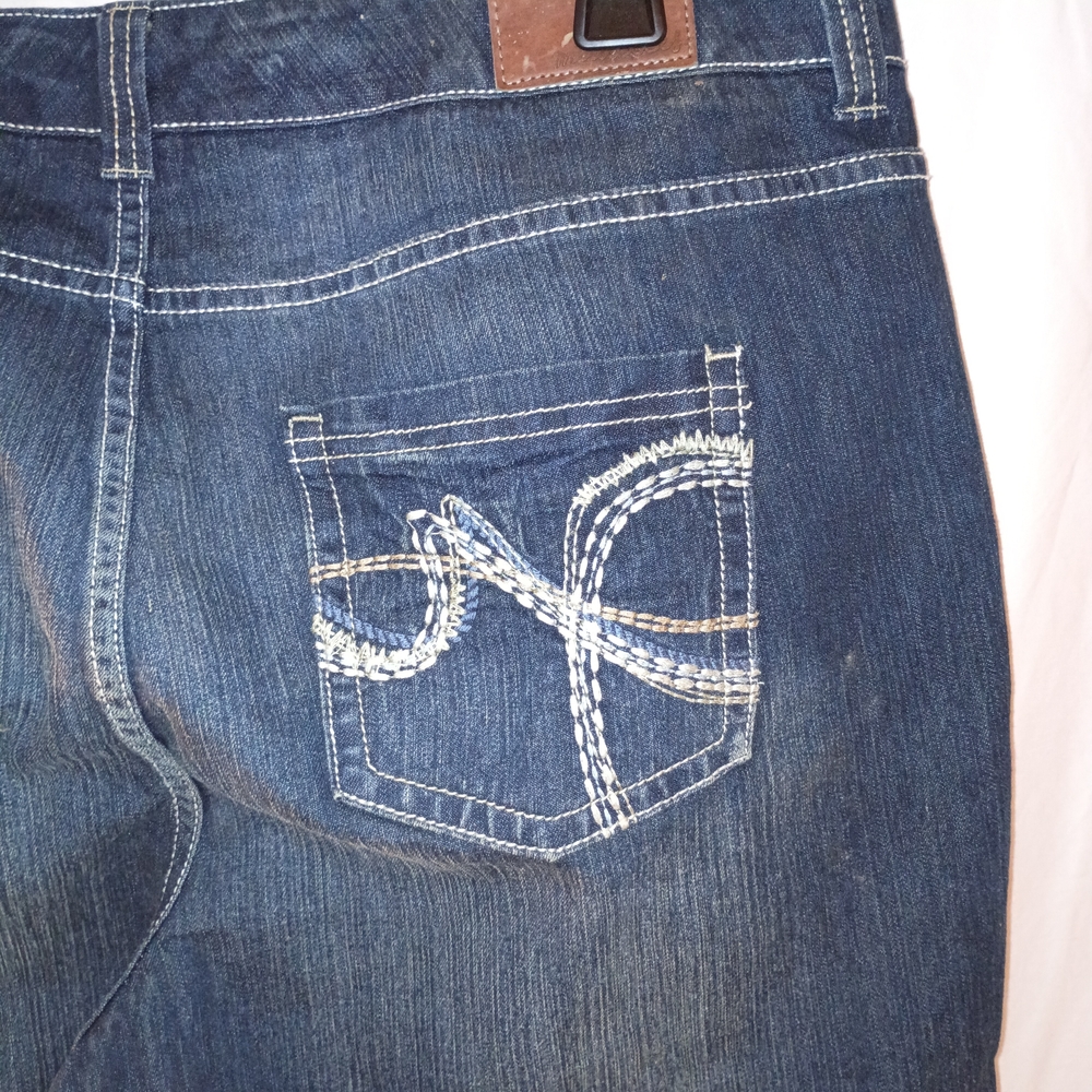 Maurices Women's Blue Jeans - Picture 4 of 6